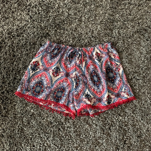 Boho Style Patterned Shorts Size Medium - Picture 2 of 7